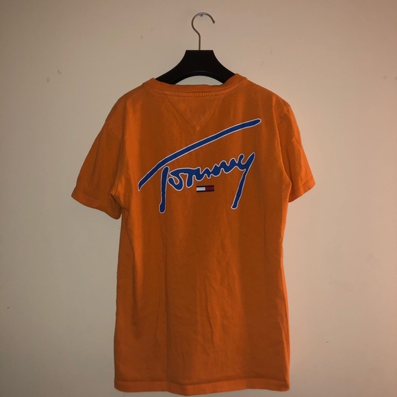 🧡 Orange Tommy Hilfiger Tee 🧡 - Picture 3 of 4